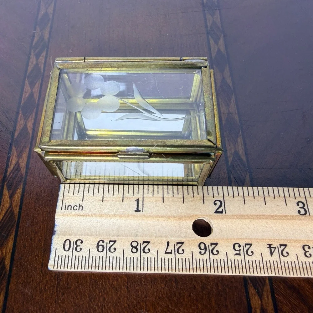 Vintage Etched Floral Glass Brass Trinket Box Gold Small‎ Cottagecore Vanity